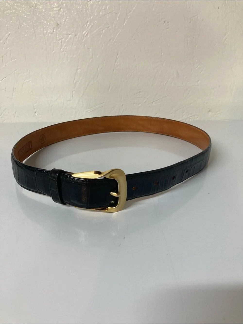 Lands' End size 28 Black Croc-Embossed Leather Belt with Gold Buckle VTG 1991